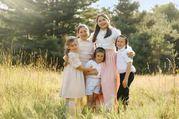 Mother and four children in a golden meadow, outdoor photography by Photoholic, Rockland County NY